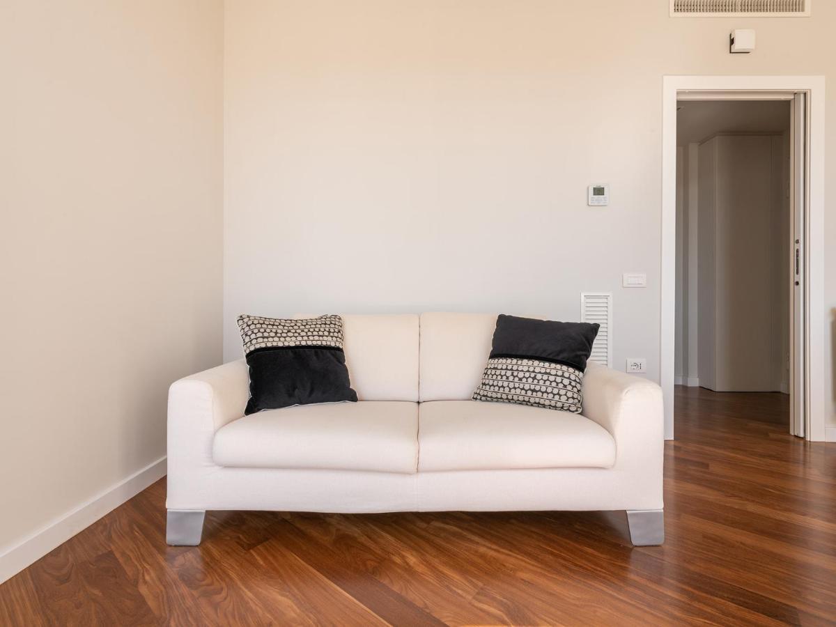 Penthouse Center Apartment Cagliari Luaran gambar
