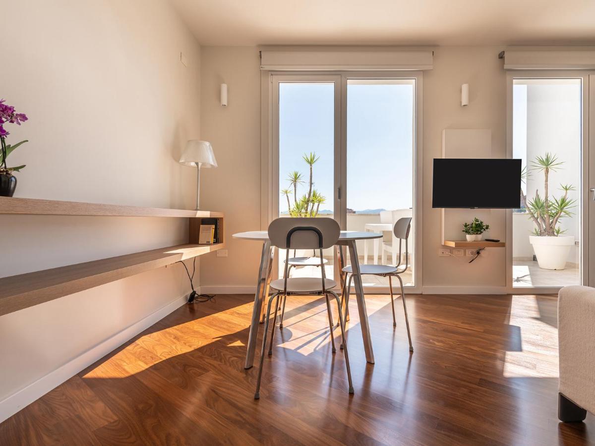 Penthouse Center Apartment Cagliari Luaran gambar
